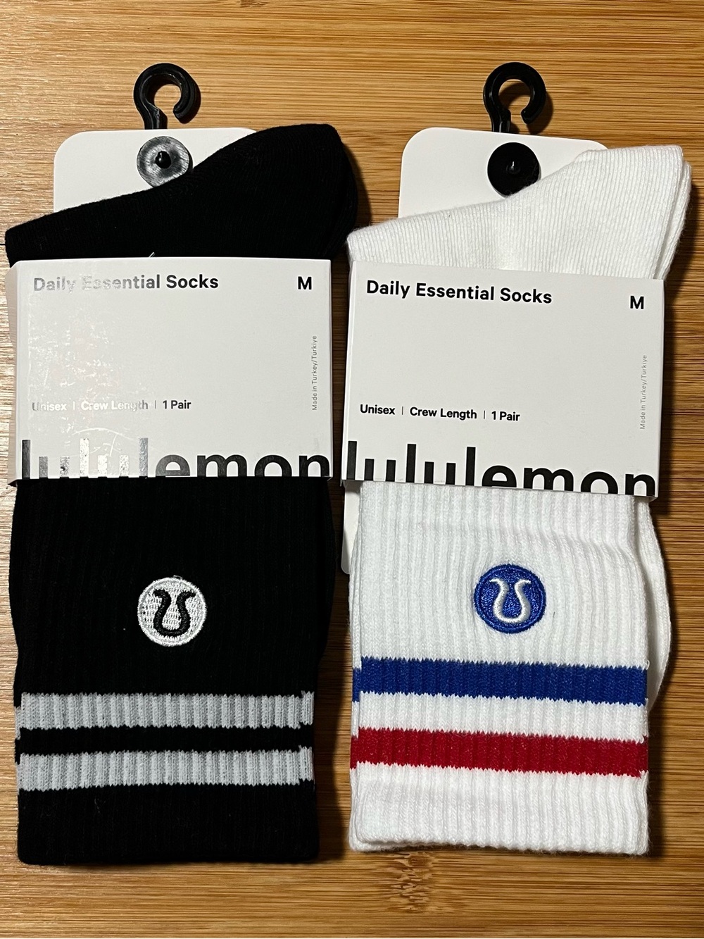 2 Pairs Of Lululemon Daily Essential Adult Crew Socks MEDIUM Black White Stripe